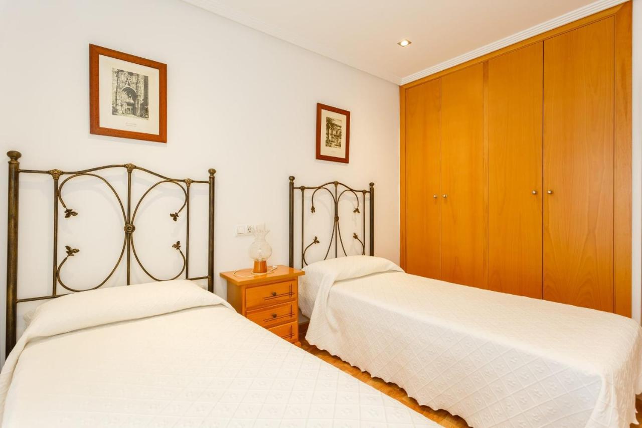Gatu Villa Elvira Junto Al Hospital Y Playa 2 Dormit Y 2 Banos, Preferente Mayores De 25 Anos Y Familias Кадіс Екстер'єр фото